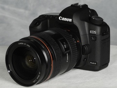 新製品レビュー】キヤノン「EOS 5D Mark II」