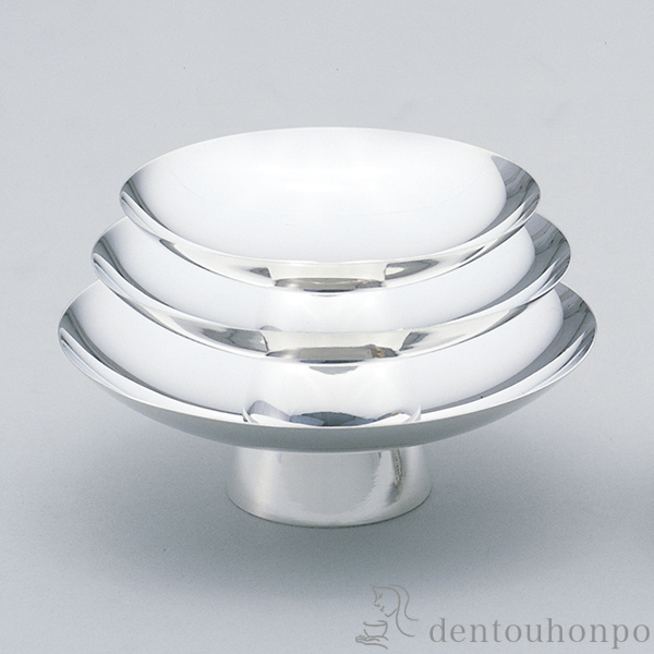 送料無料】 純銀 盃 三ッ重 C 4.0号・272g / 高級 コレクション 美術品