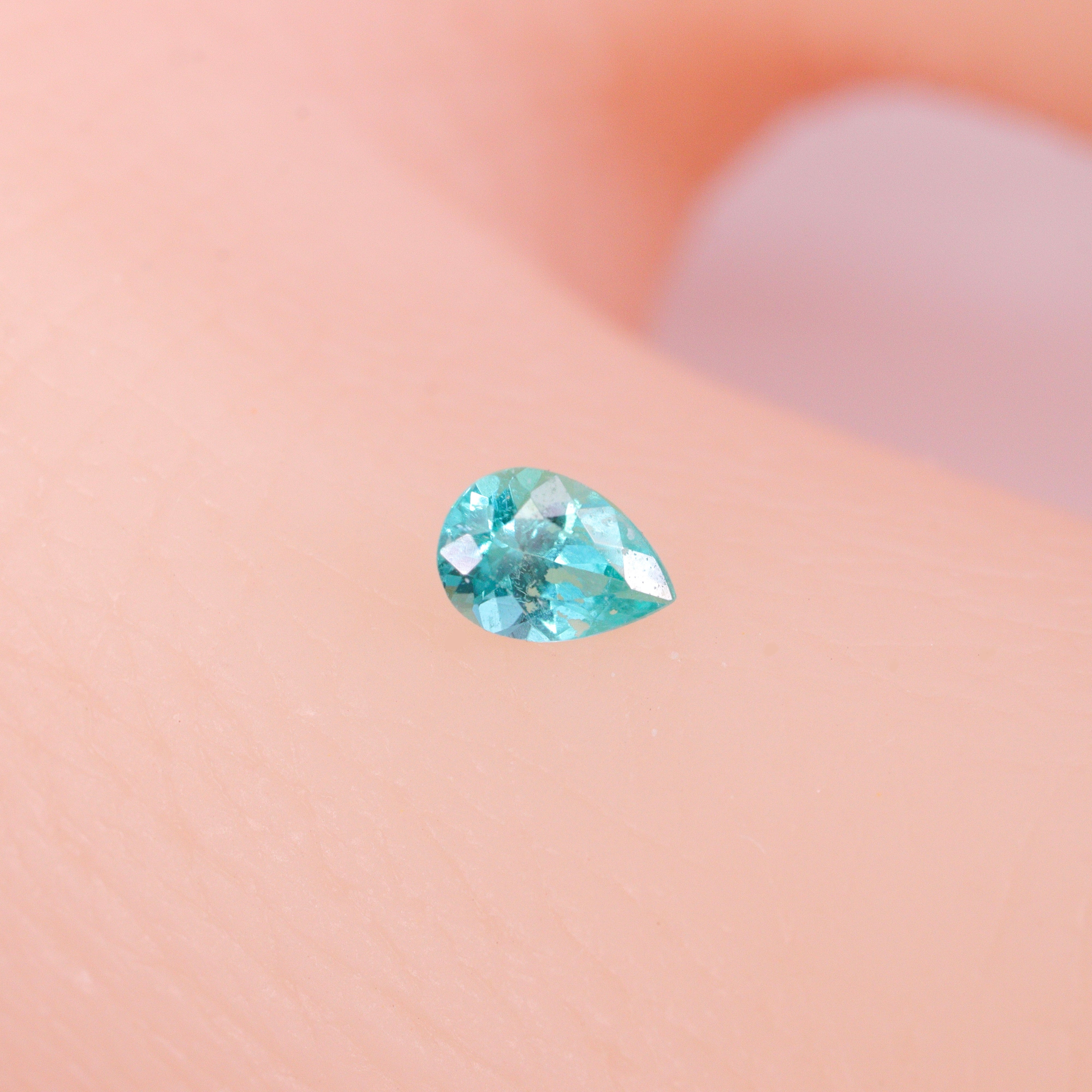 ☆最高品質☆ブラジル・バタリア鉱山産 パライバトルマリン 0.08ct