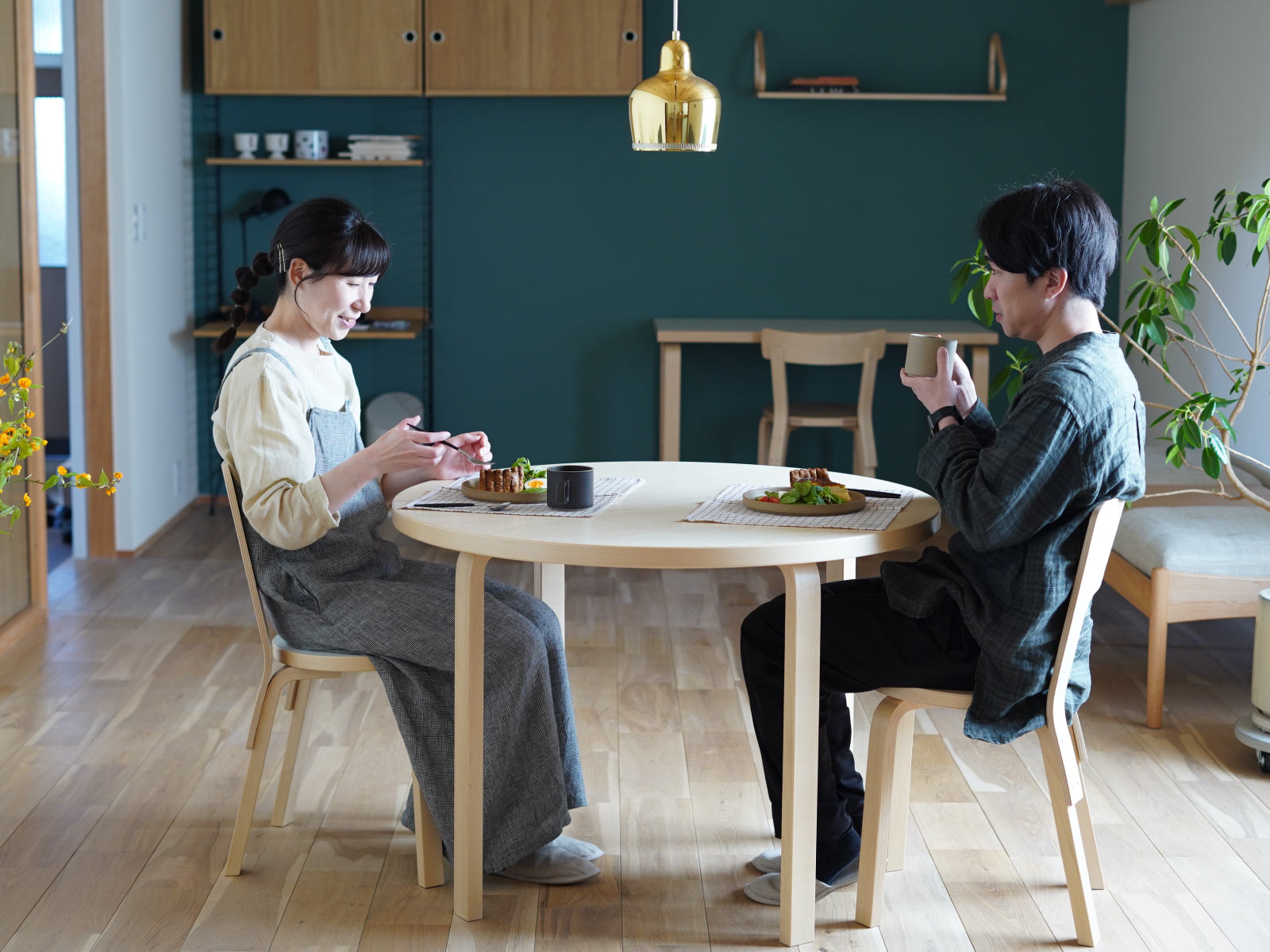 artek (アルテック) テーブル 90A Φ100×H72cm / ナチュラルラッカー