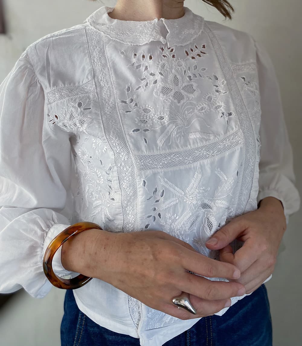 FrenchVintagelaceBlouse