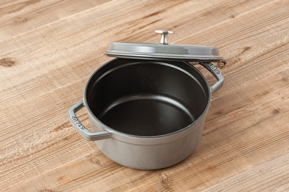 レンタル】staub ストウブ ピコ ココット ラウンド グレー 22cm <br