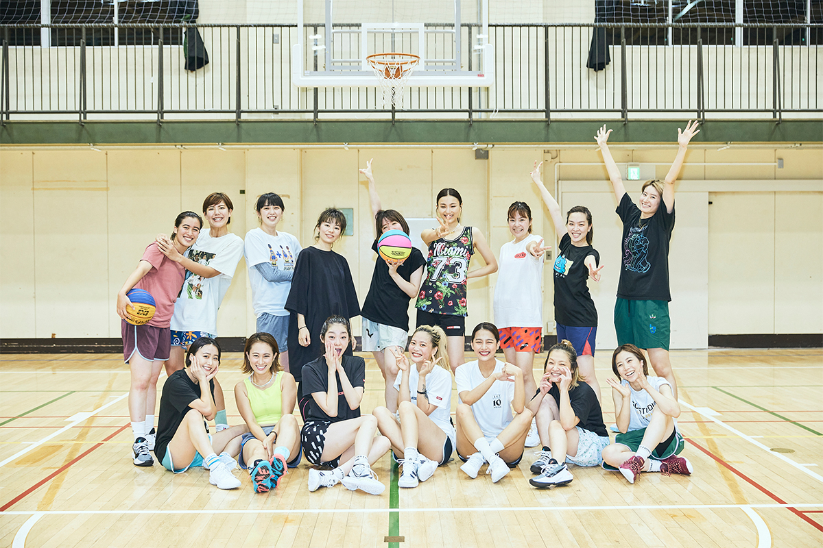 プレーもウェアも自由にバスケを楽しむ女子のバッシュ試し履き会＆