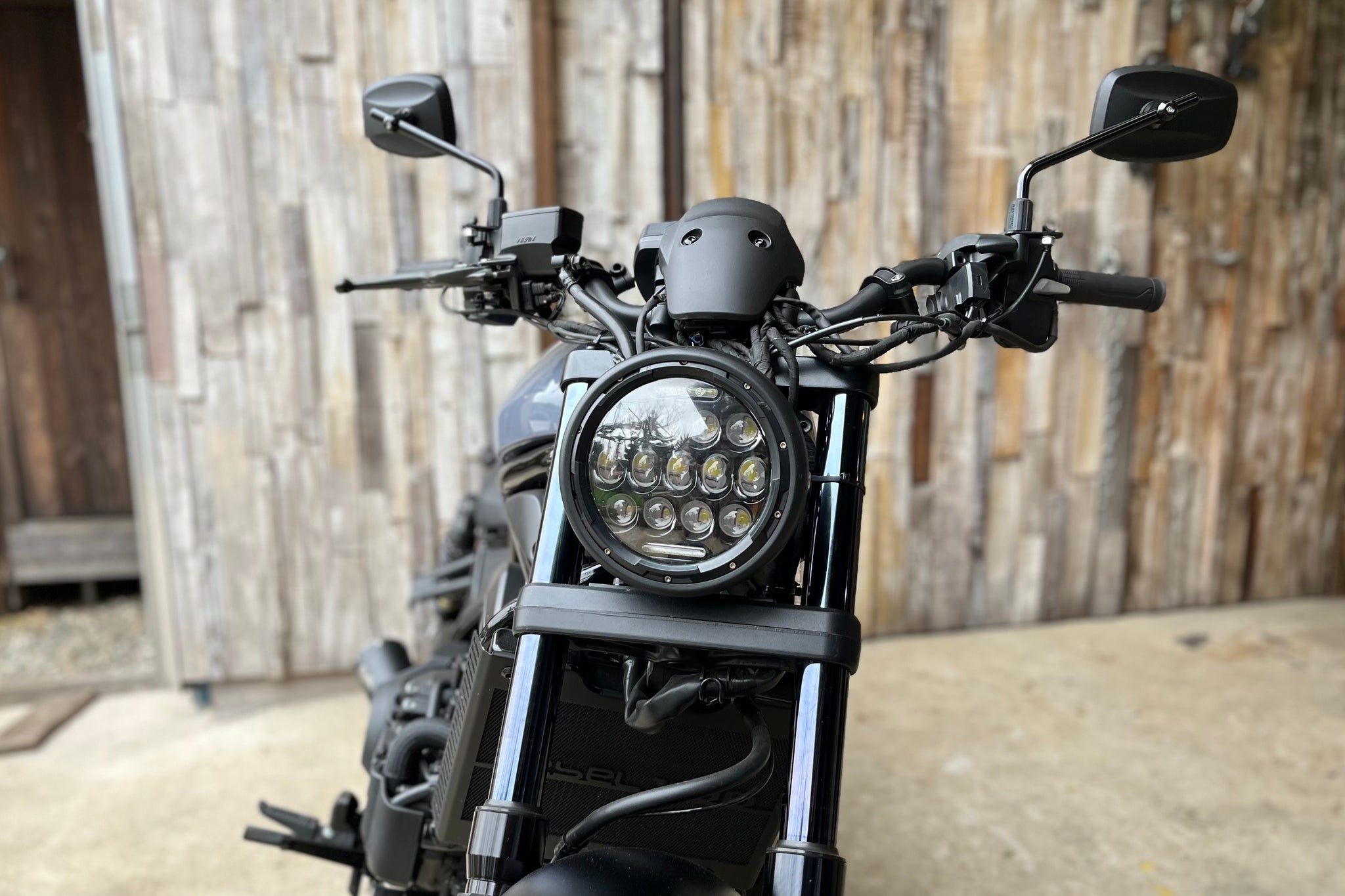 MOTOBOX レブル250 500 ヘッドライト 縦目 LED2灯化 キット MOTOBOX