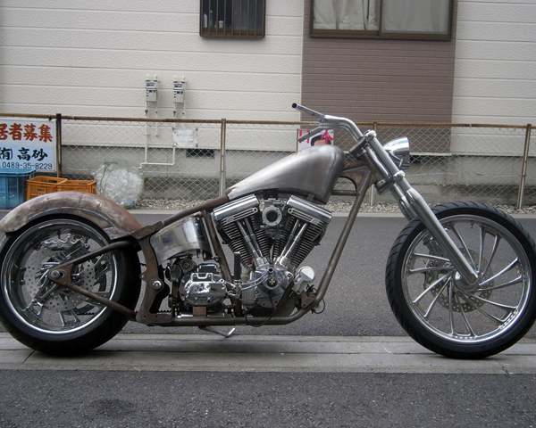 オイルタンク製作：TITAN | DRAG ON ハーレー・ダビッドソン