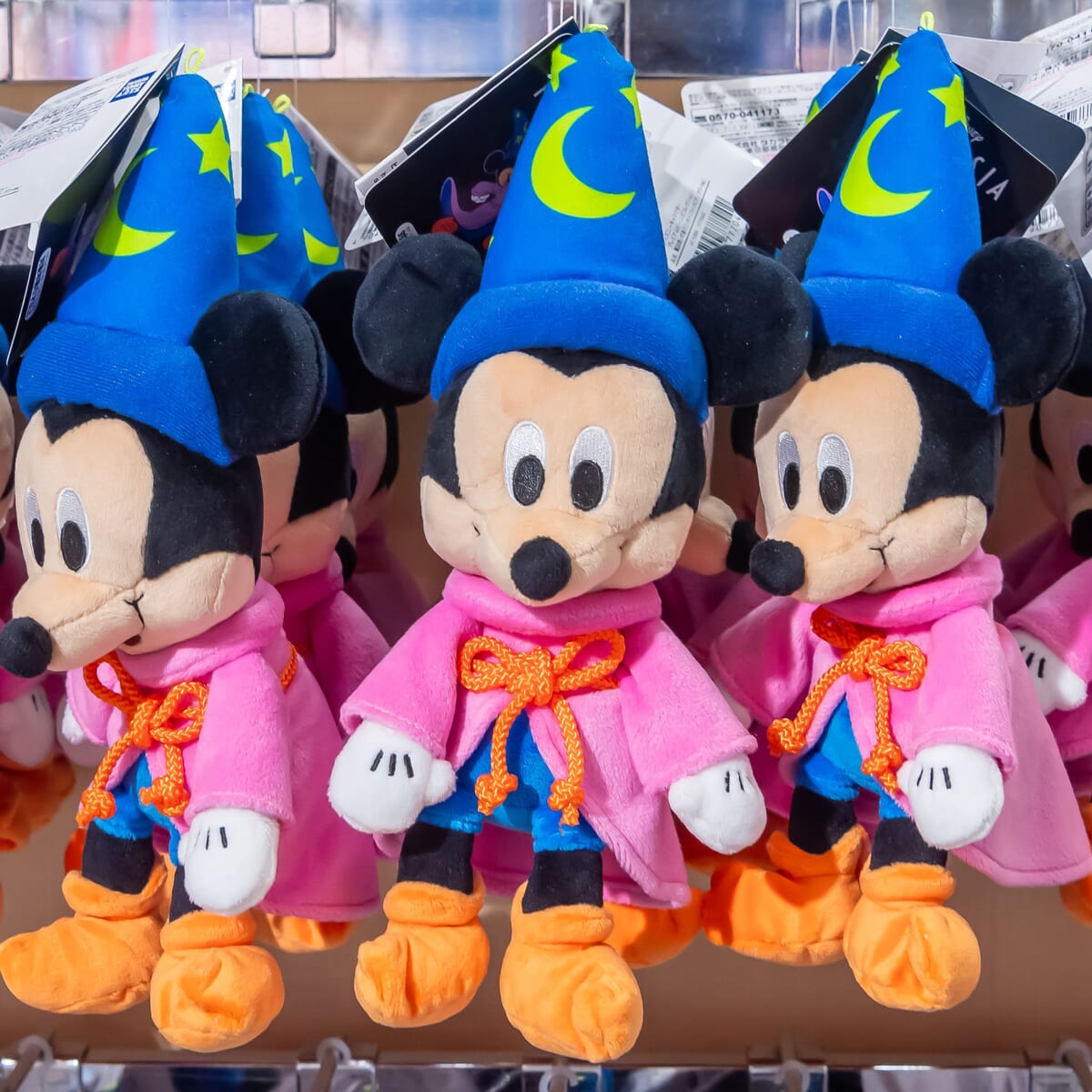 魔法使いの弟子ミッキーデザインのグッズも！銀座三越「Disney THE