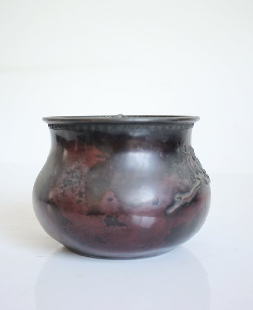 三代本間琢斎 斑柴銅 花紋 如意紐 建水 M125｜骨董店 のびる 古美術