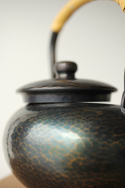 玉川堂 荒肌銅製急須 鎚起銅 小湯沸 共箱 M378｜骨董店 のびる 古美術