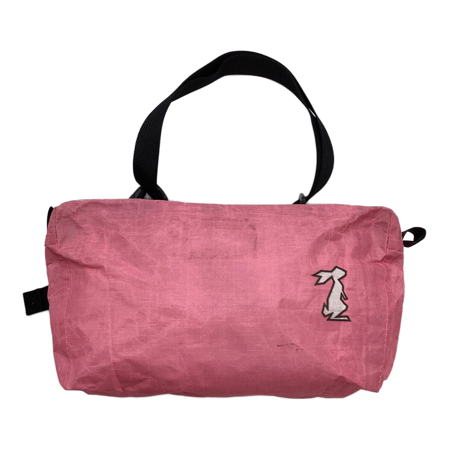 HIGH TAIL DESIGNS (ハイテイルデザイン) ショルダーポーチ ピンク