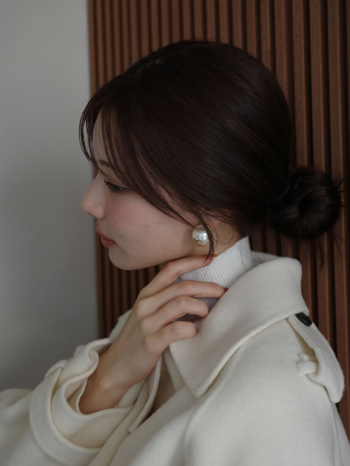 ロゴチャームパールピアス