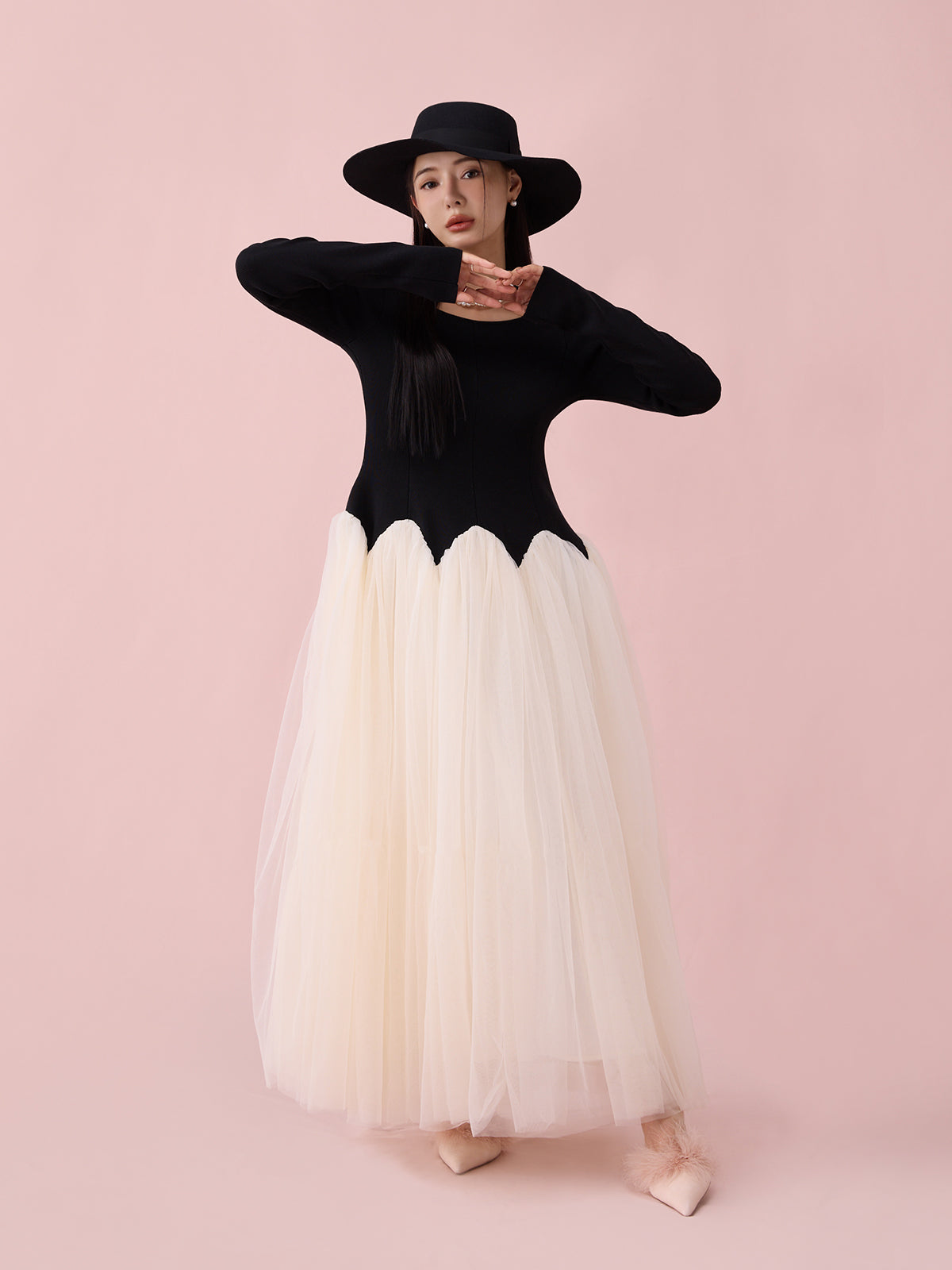 カーブシルエットニットコンビチュールフレアワンピース