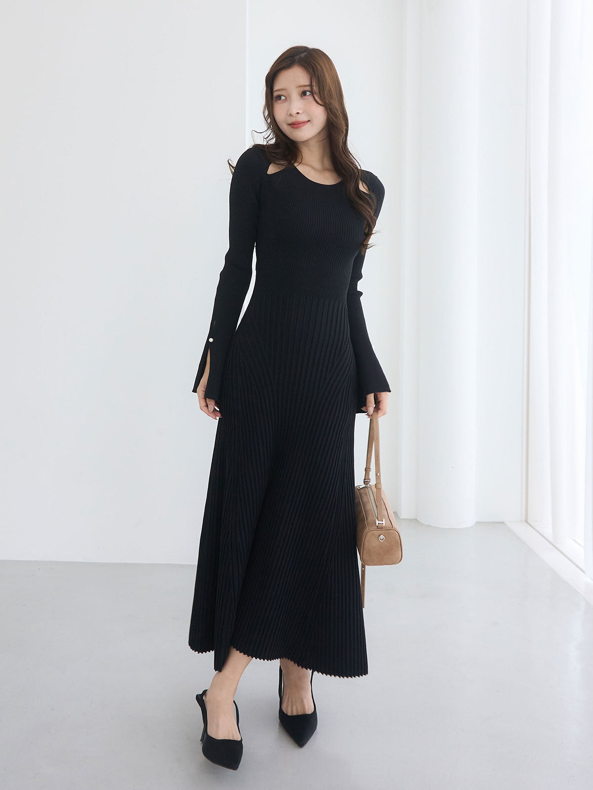 リブニットフレアワンピース
