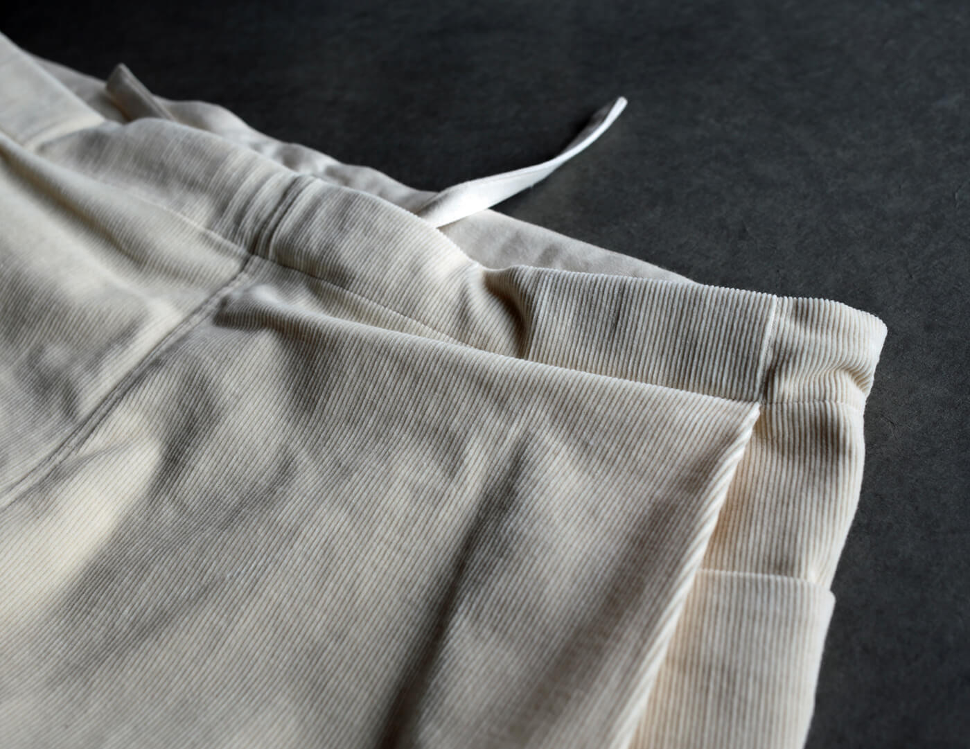 秋のボンタンパンツ｜えみおわす