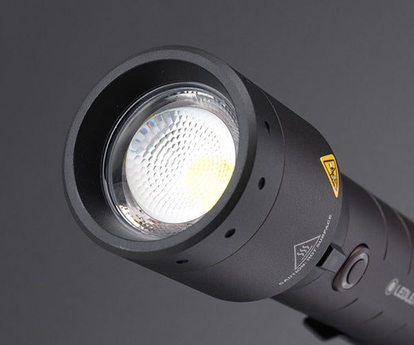 LEDLENSER Light P7R Signature LEDライト 2000lm 502190 レッドレンザー