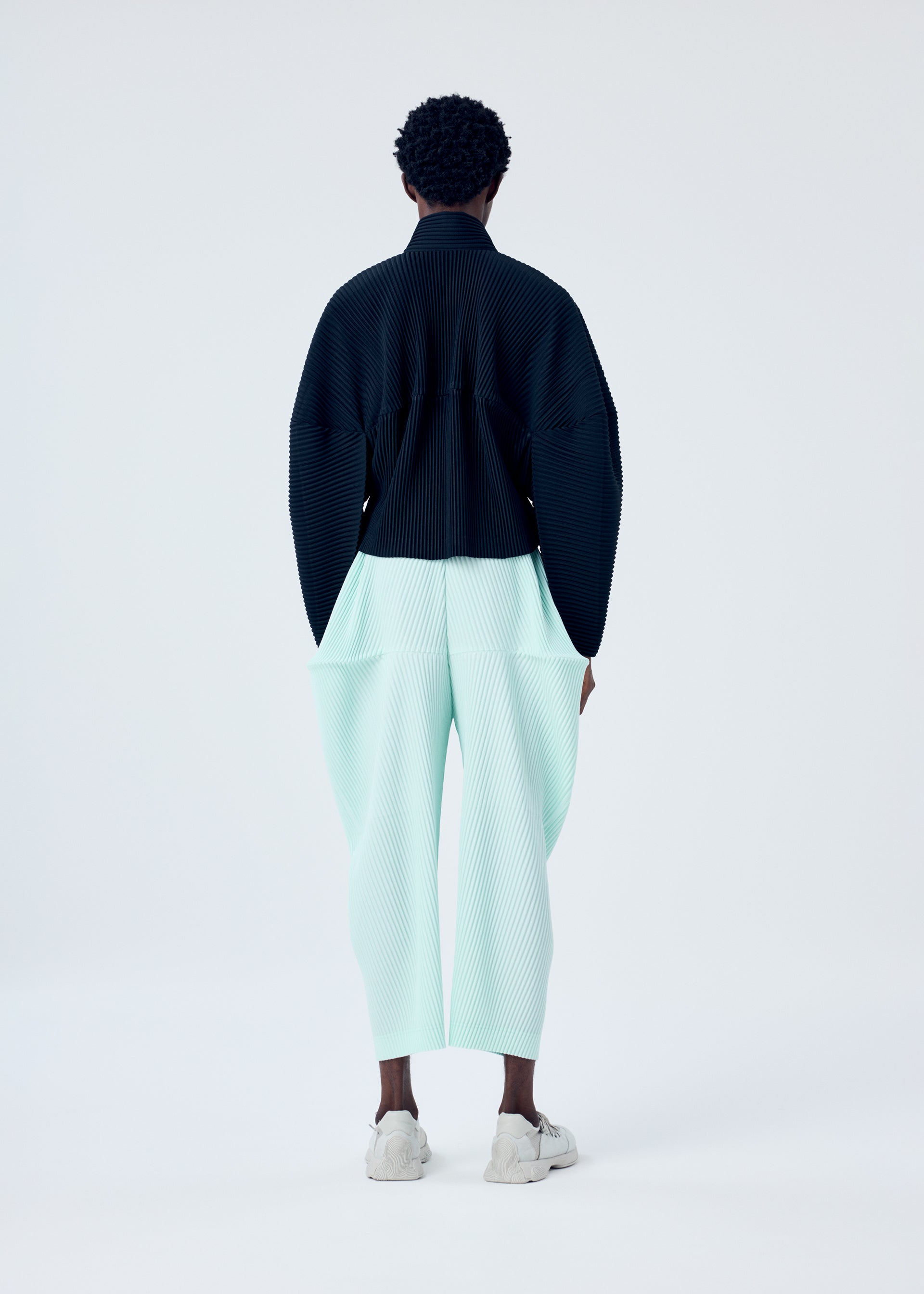 KINETIC SCULPTURE Jacket Black – ISSEY MIYAKE EU