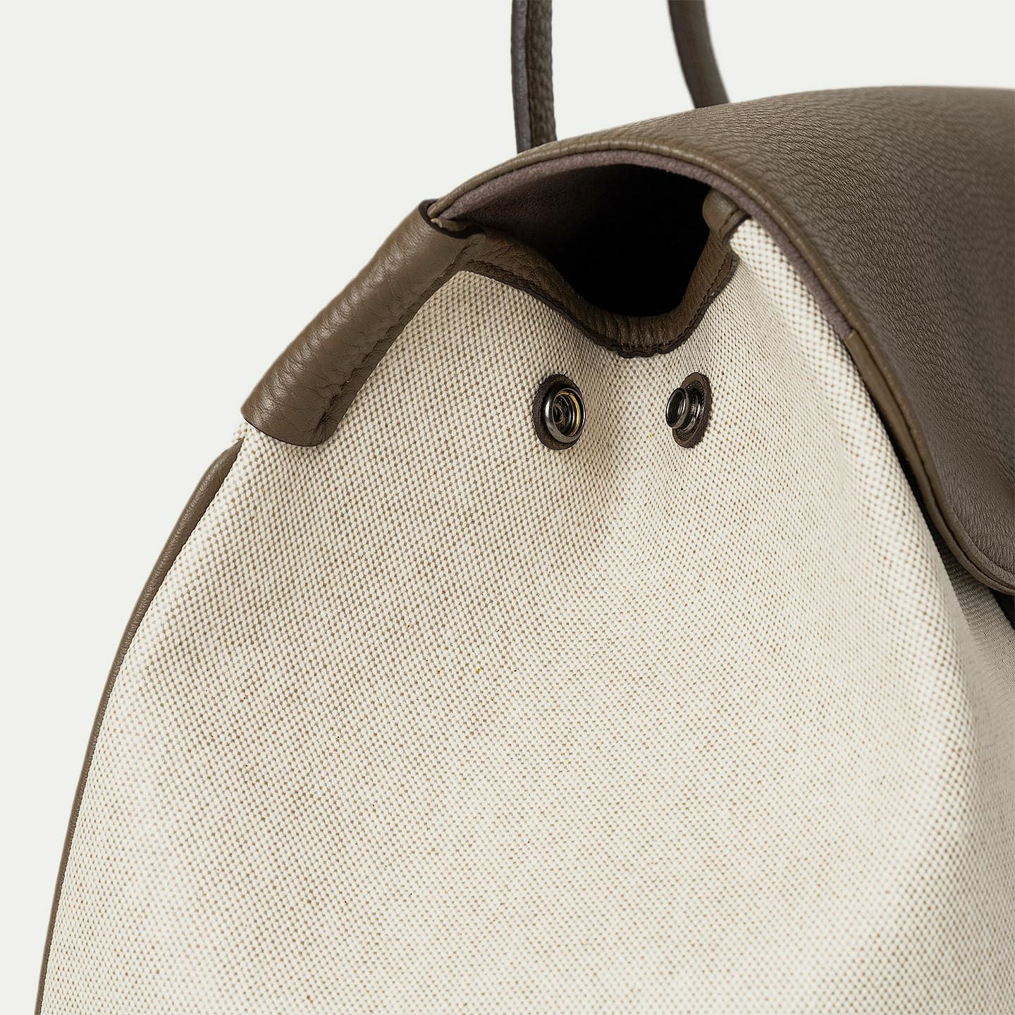 キャンバス フラップトートバッグ(L)《Embrace》 - Oak - | ETiAM