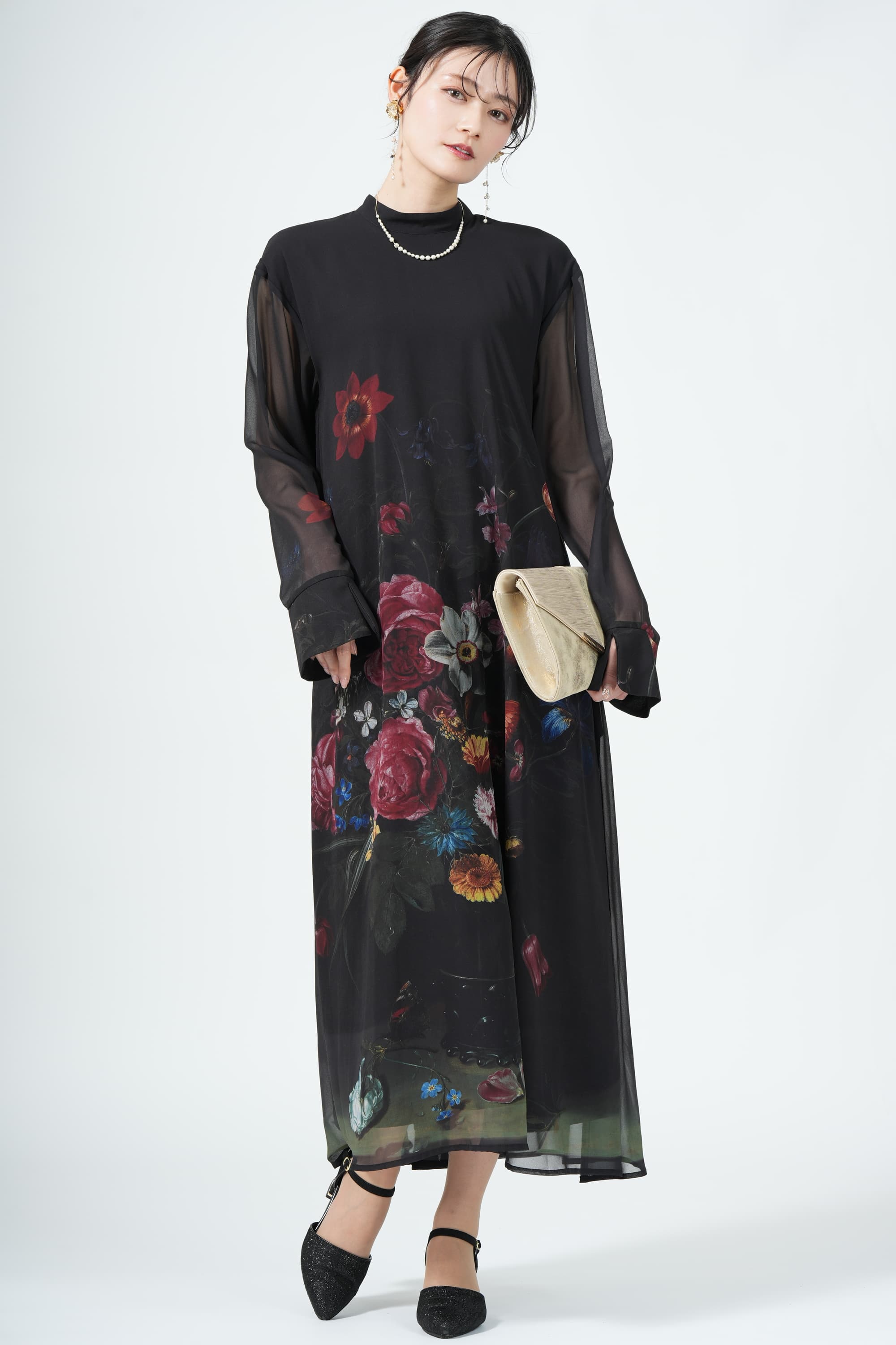 Ameri VINTAGE ブーケ柄ブラックドレス (M) をレンタル - 結婚式