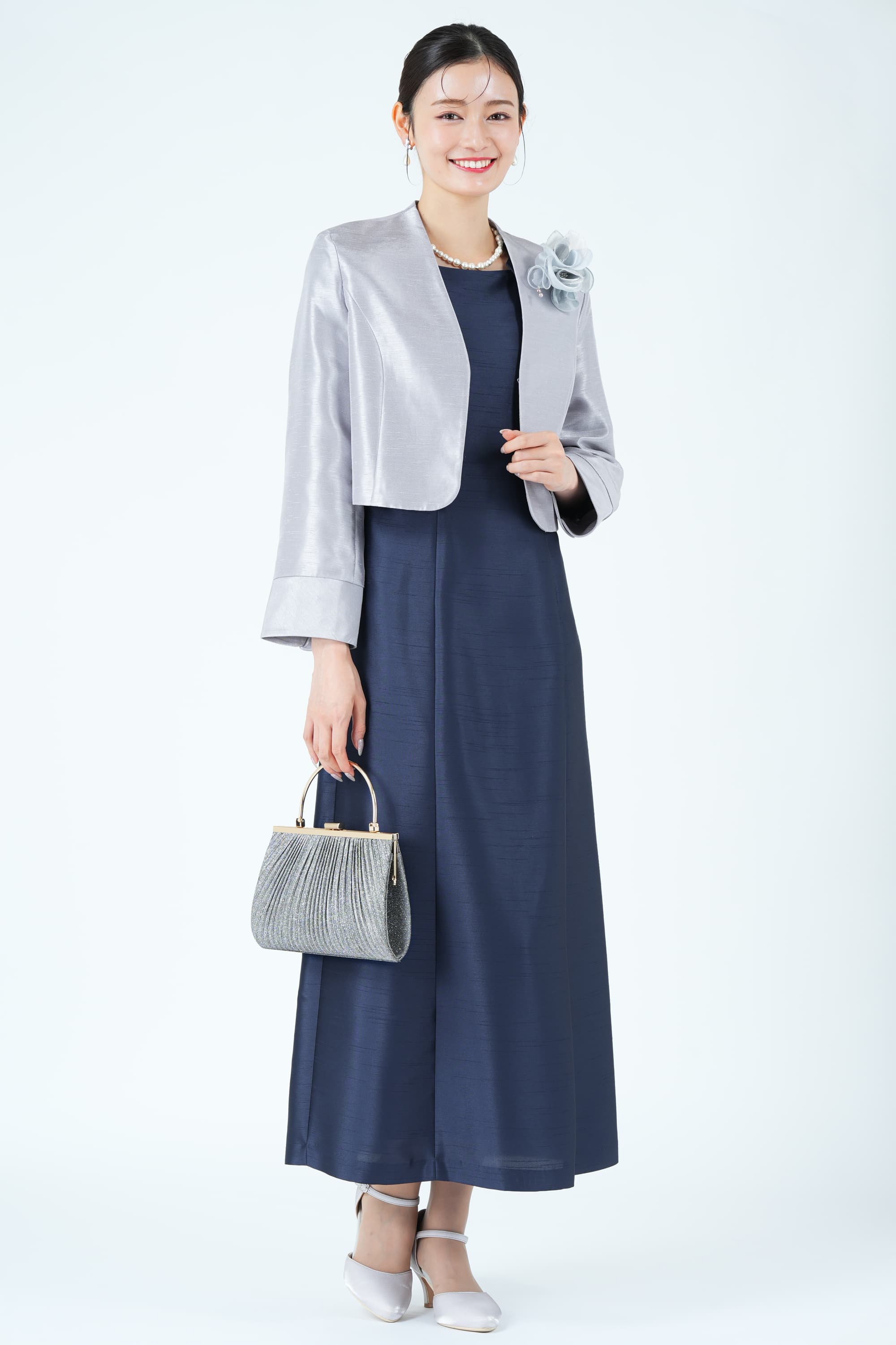 Hermoso luxe 持ち手付きラメプリーツグレーバッグ をレンタル - 結婚