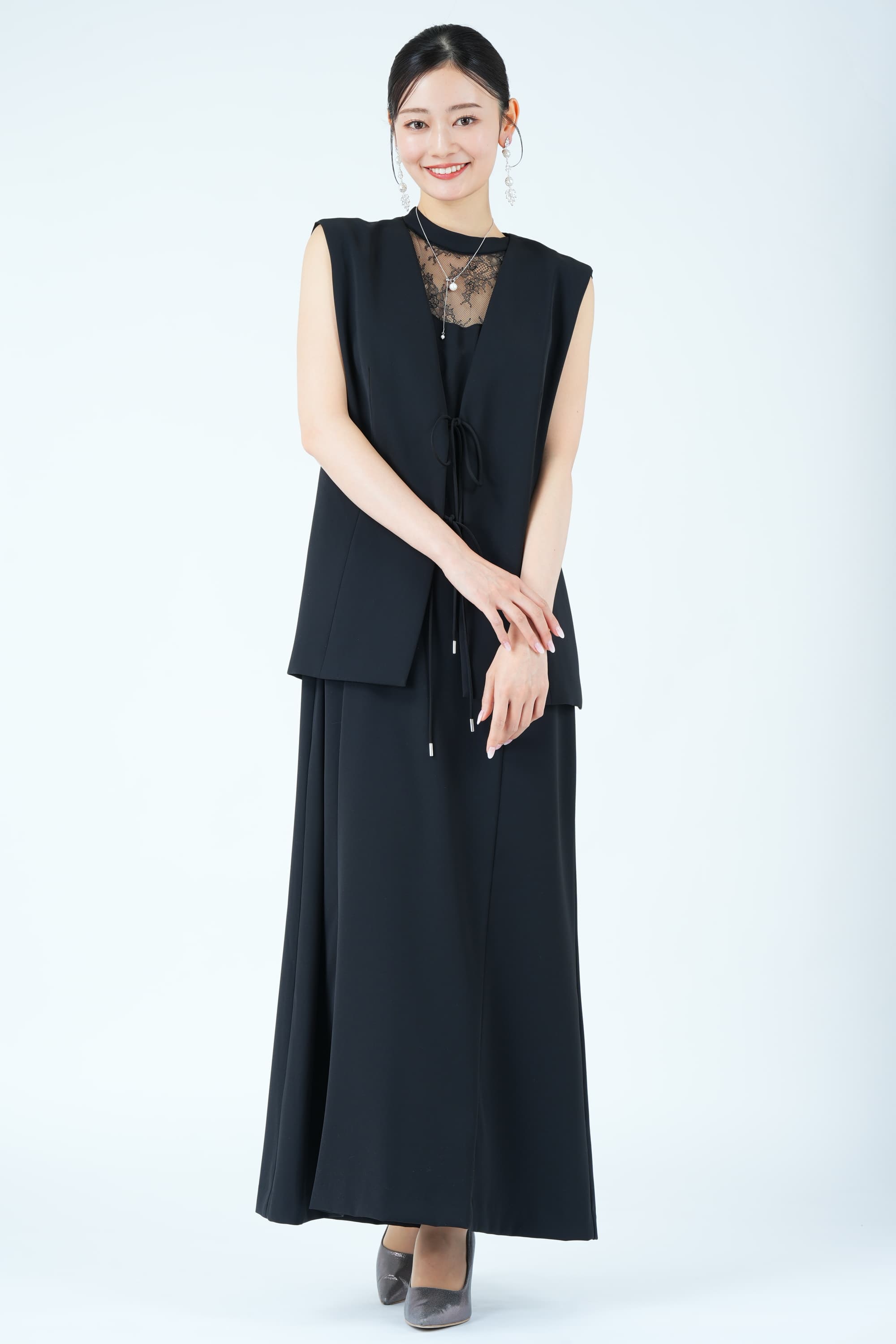 Ameri VINTAGE コードジレレイヤードブラックドレス (M) をレンタル