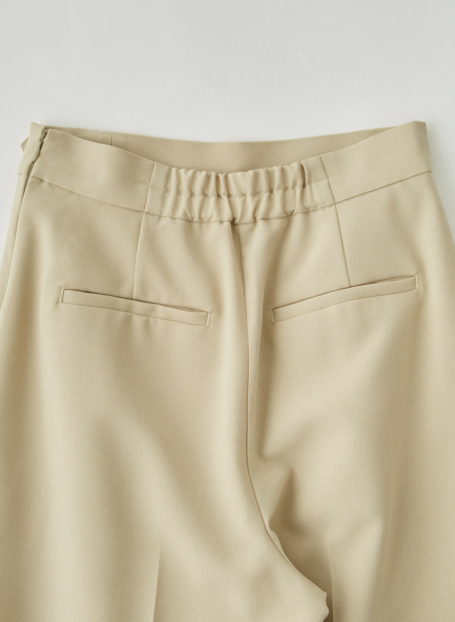 ワイドクロップドパンツ｜LOUNIE（ルーニィ）公式サイト／公式