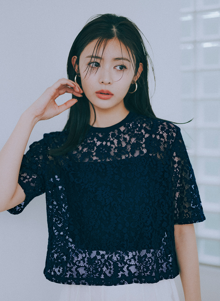 佐藤佳菜子さんコラボ】クロップドレースブラウス｜LOUNIE（ルーニィ