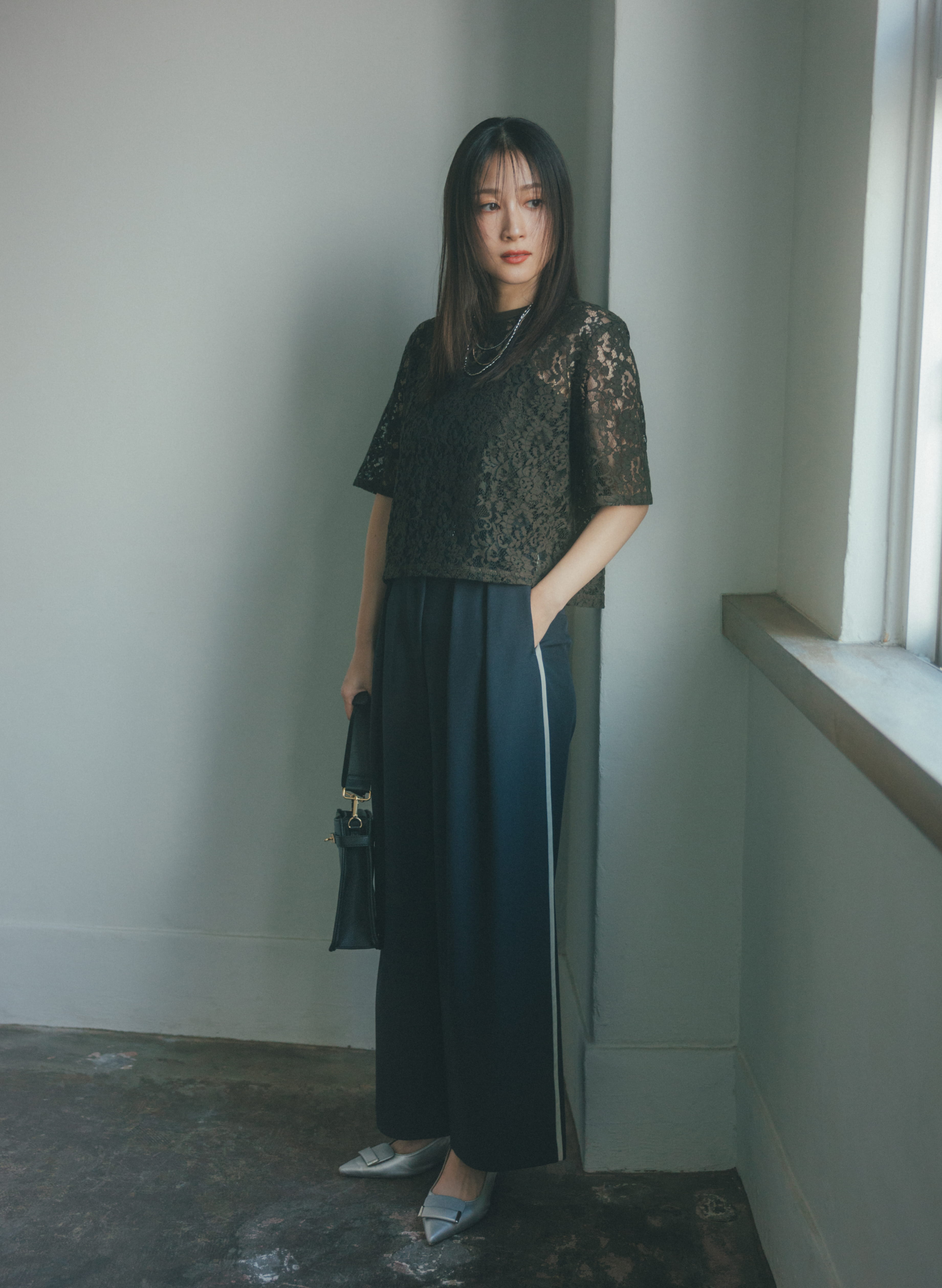 EC限定色/佐藤佳菜子さんコラボ】クロップドレースブラウス｜LOUNIE