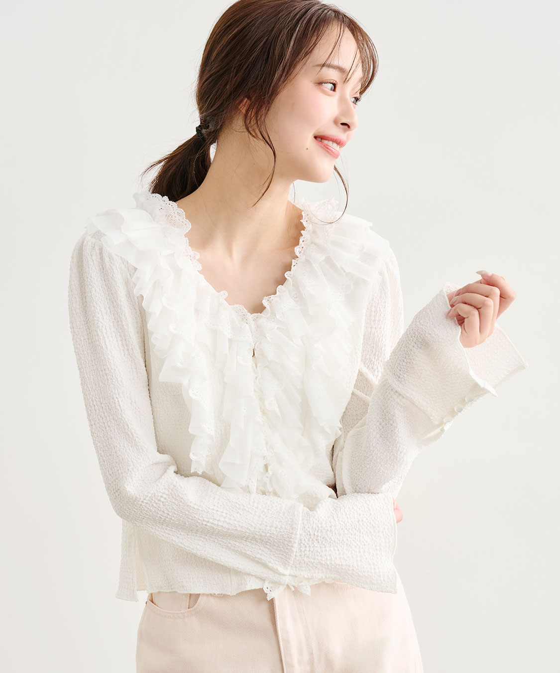 レースフリルカットジャカードトップス｜PETAL ONLINE（ペタルオンライン）