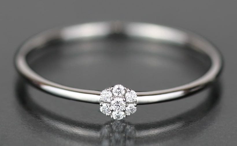 花モチーフリング ／プラチナPt900・ダイヤモンド - FLACIA