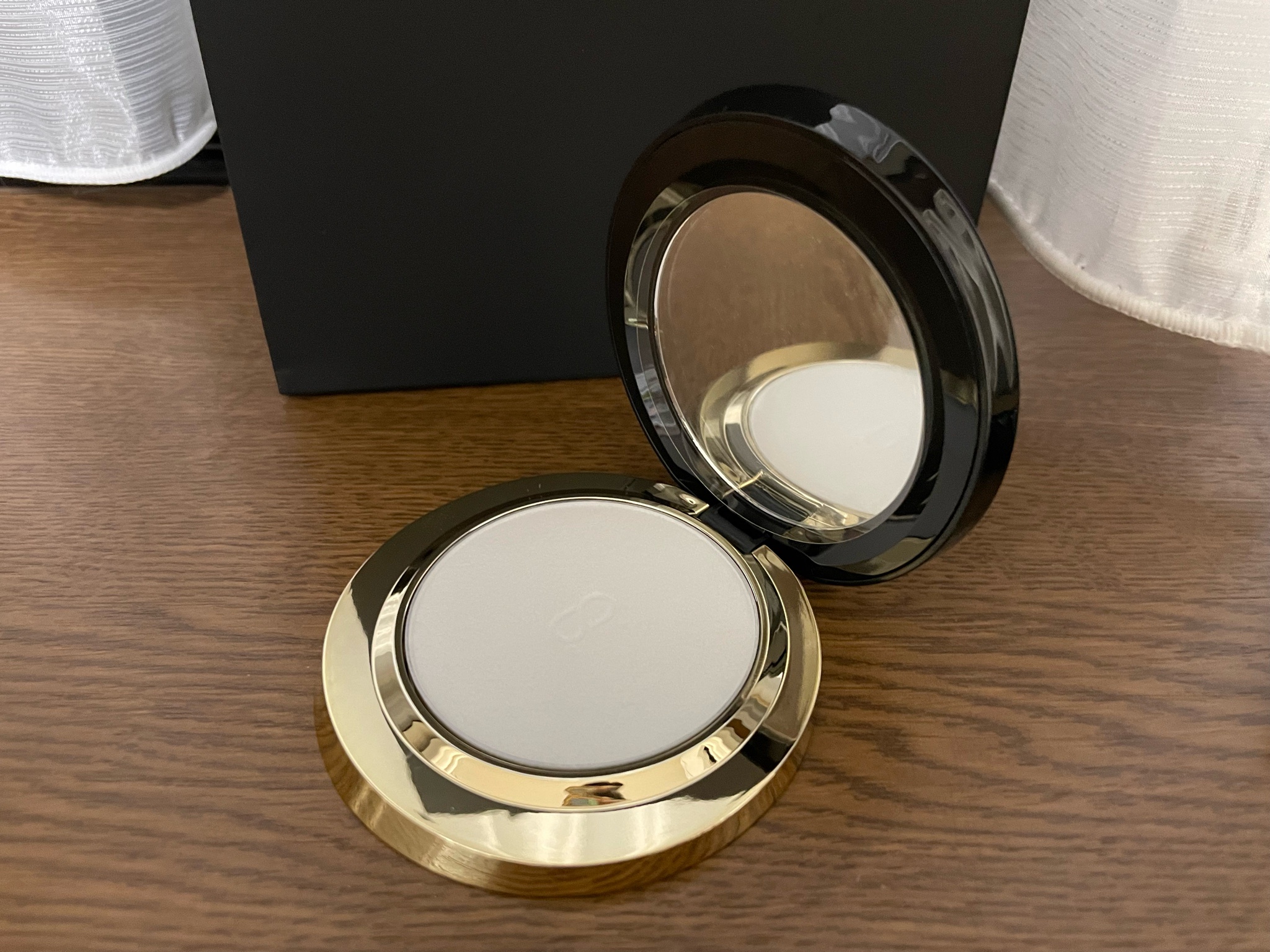 SUQQU(スック) / グロウ セッティング パウダー レフィルの公式商品