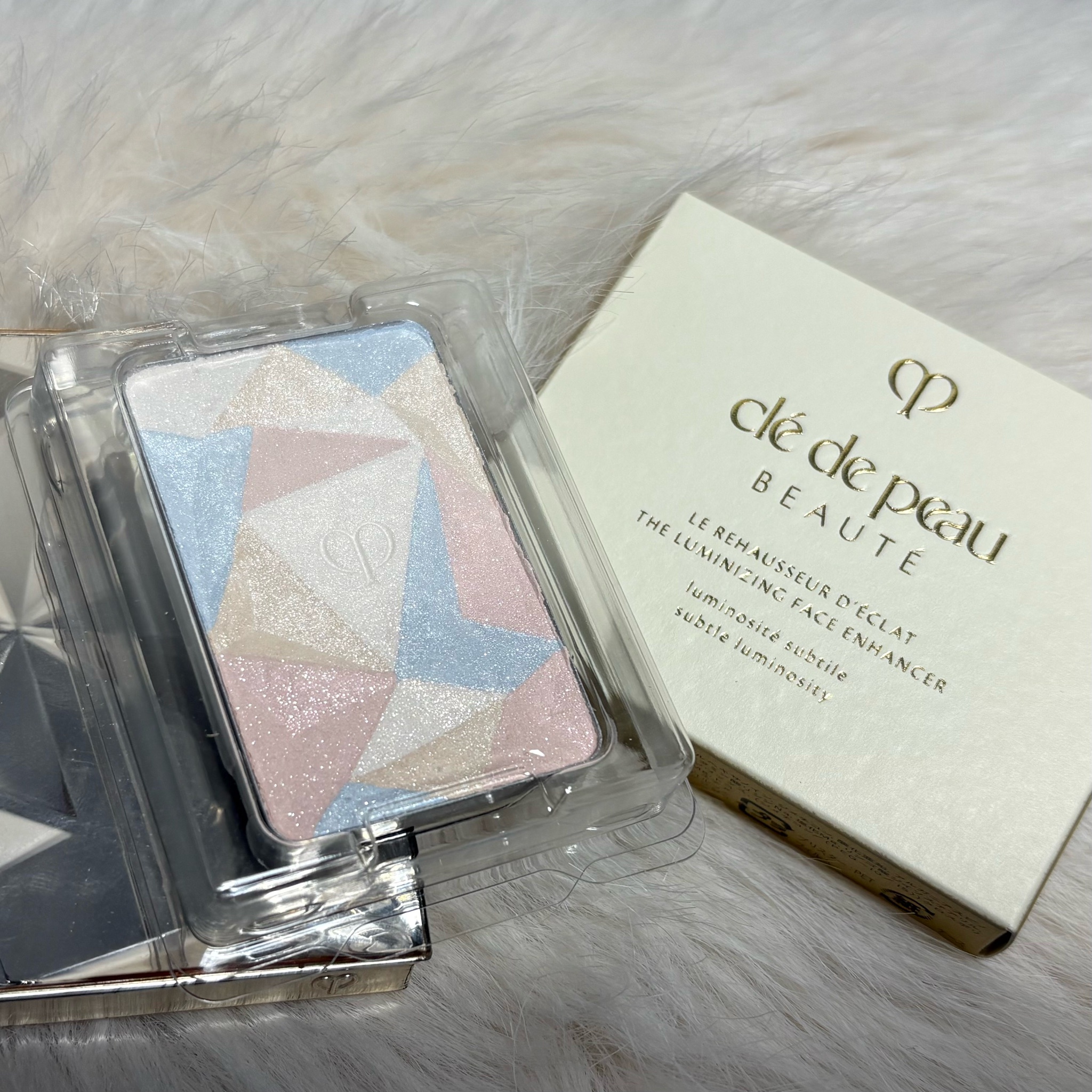 クレ・ド・ポー ボーテ / ル・レオスールデクラ 21 Daybreak Shimmer