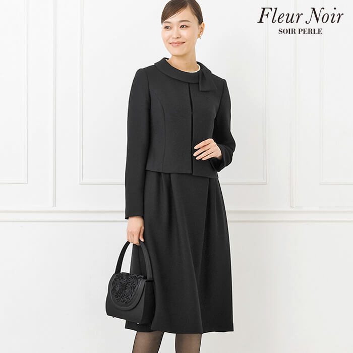 ゆったりサイズのアンサンブル 11号・ブラック｜東京ソワール