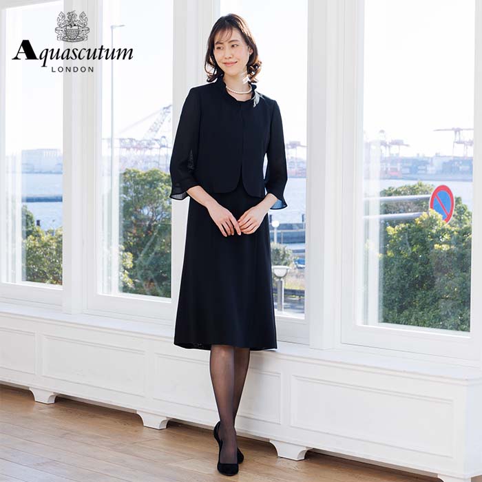 正統派の夏用アンサンブル 11号・ブラック｜東京ソワールオンライン