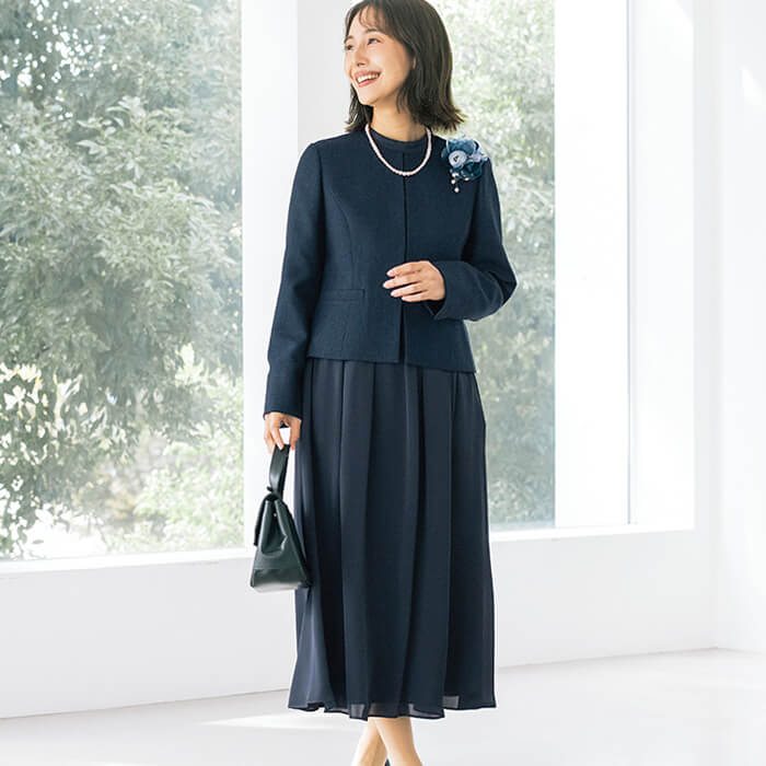 卒入式から結婚式まで、万能ネイビースーツ 9号・ネイビー｜東京