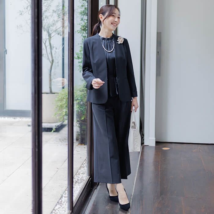 洗える｜大人の頼れるパンツスーツ 15号・ネイビー｜東京ソワール