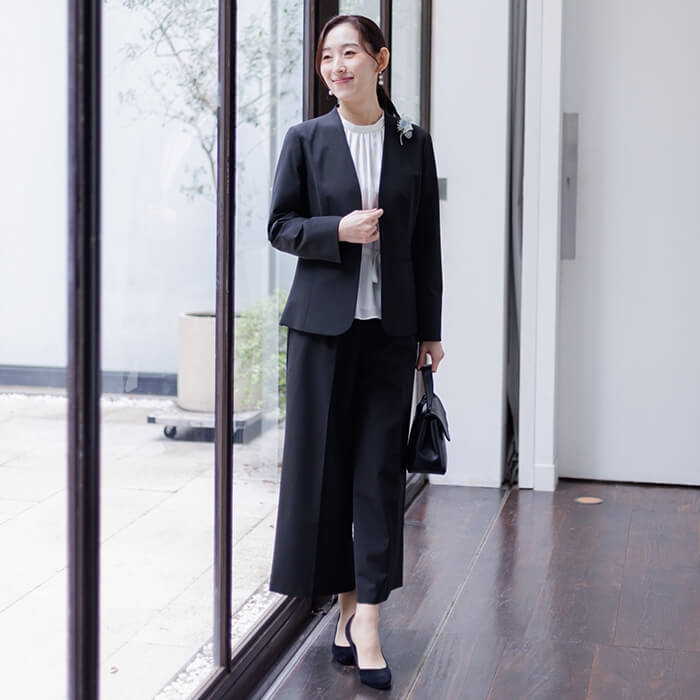 洗える｜大人の頼れるパンツスーツ 9号・ブラック｜東京ソワール