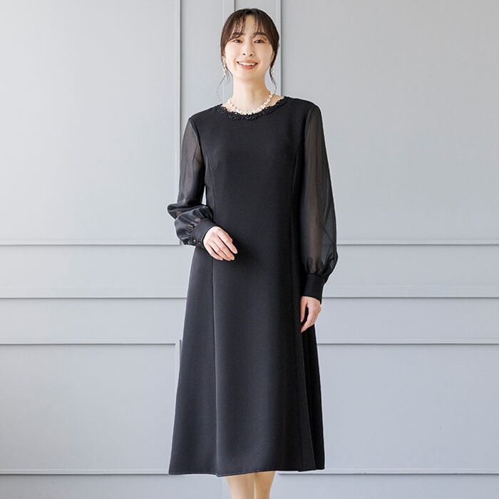 軽やかに気品をまとう大人ドレス 11号・ブラック｜東京ソワール