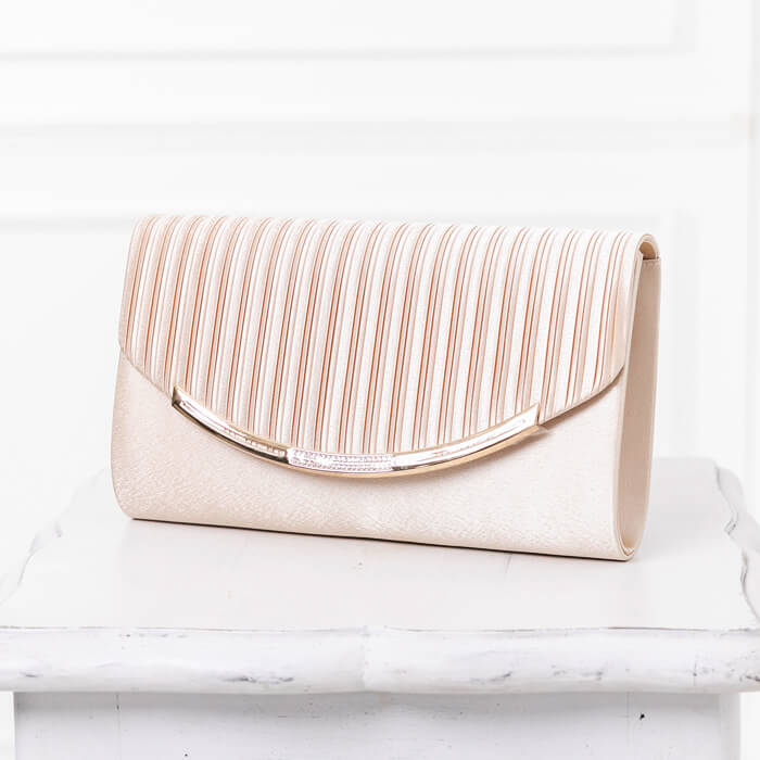 プリーツデザインのパーティーバッグ ・ベージュ｜東京ソワール