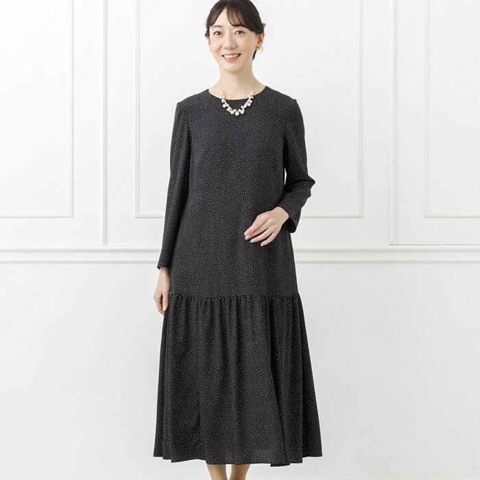 ピンドットプリントのワンピース M・ブラック｜東京ソワール