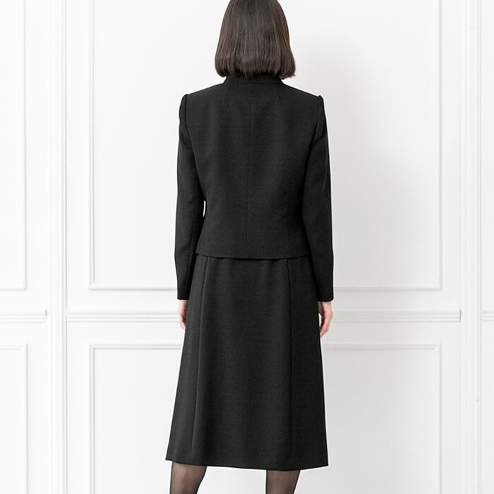 ゆったりサイズのアンサンブル 11号・ブラック｜東京ソワール