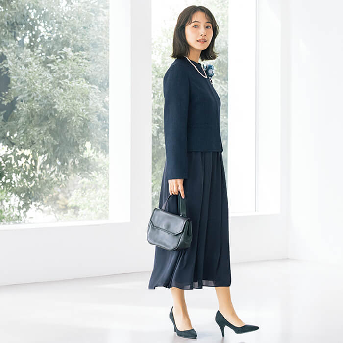 卒入式から結婚式まで、万能ネイビースーツ 11号・ネイビー｜東京