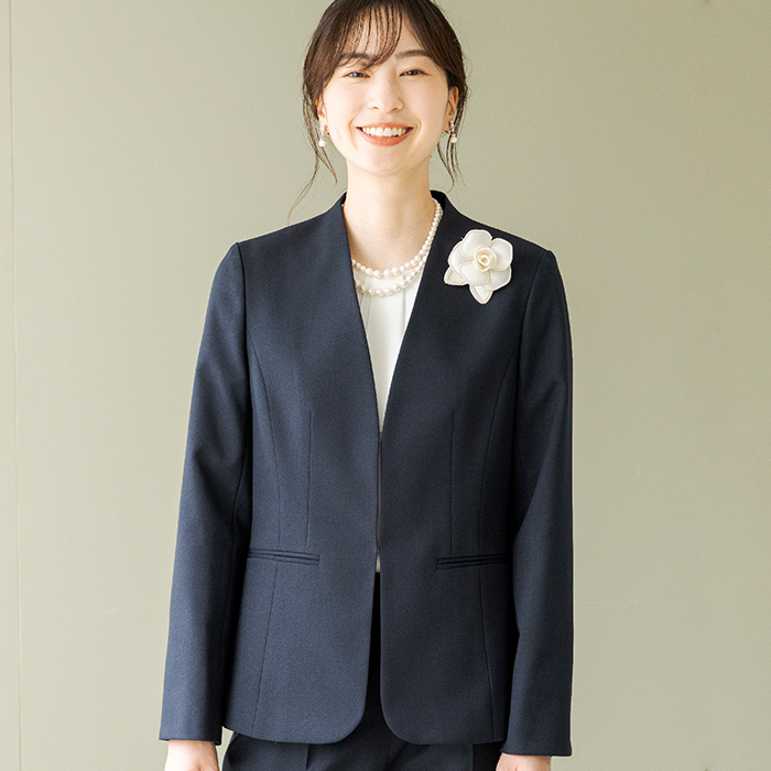 洗える｜定番ネイビーパンツスーツ 13号・ネイビー｜東京ソワール