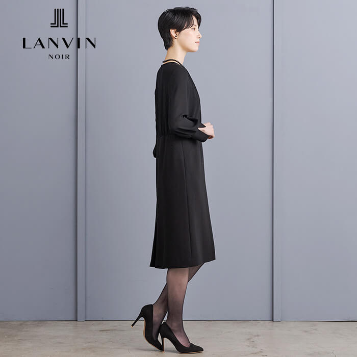 ランダムギャザータックのワンピース 7号・ブラック｜東京ソワール