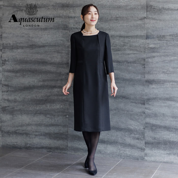 凛としたノーカラージャケットのアンサンブル 13号・ブラック｜東京