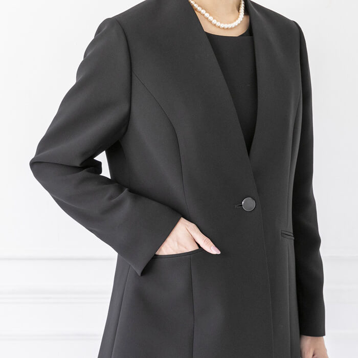 洗える｜ストレッチ素材のパンツスーツ 15号・ブラック｜東京