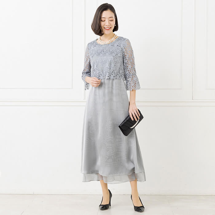 レース×オーガンのフレアーワンピース 7号・グレー｜東京ソワール