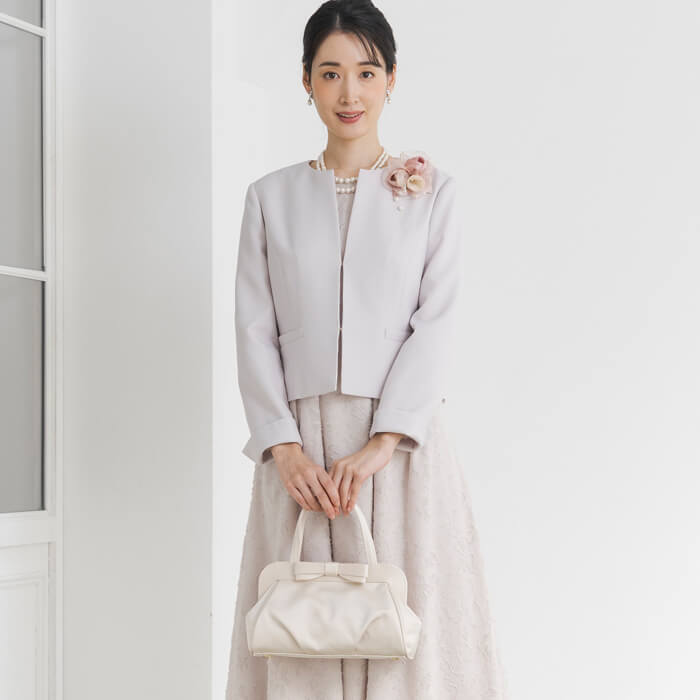 リボンデザインのフォーマルバッグ ・ベージュ｜東京ソワール