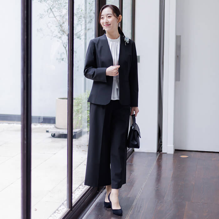 洗える｜大人の頼れるパンツスーツ 7号・ネイビー｜東京ソワール