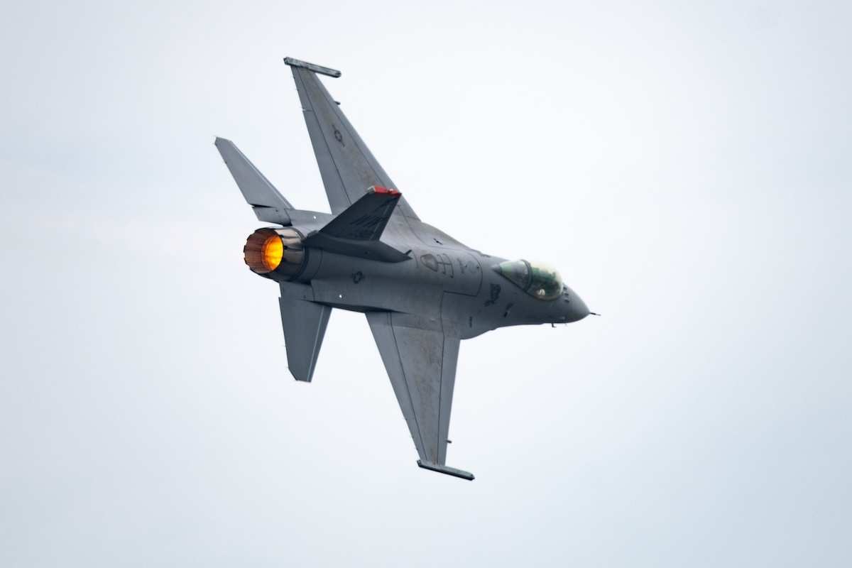 PACAF F-16デモチーム」、30年の活動に幕 ラスト飛行をYouTubeで公開