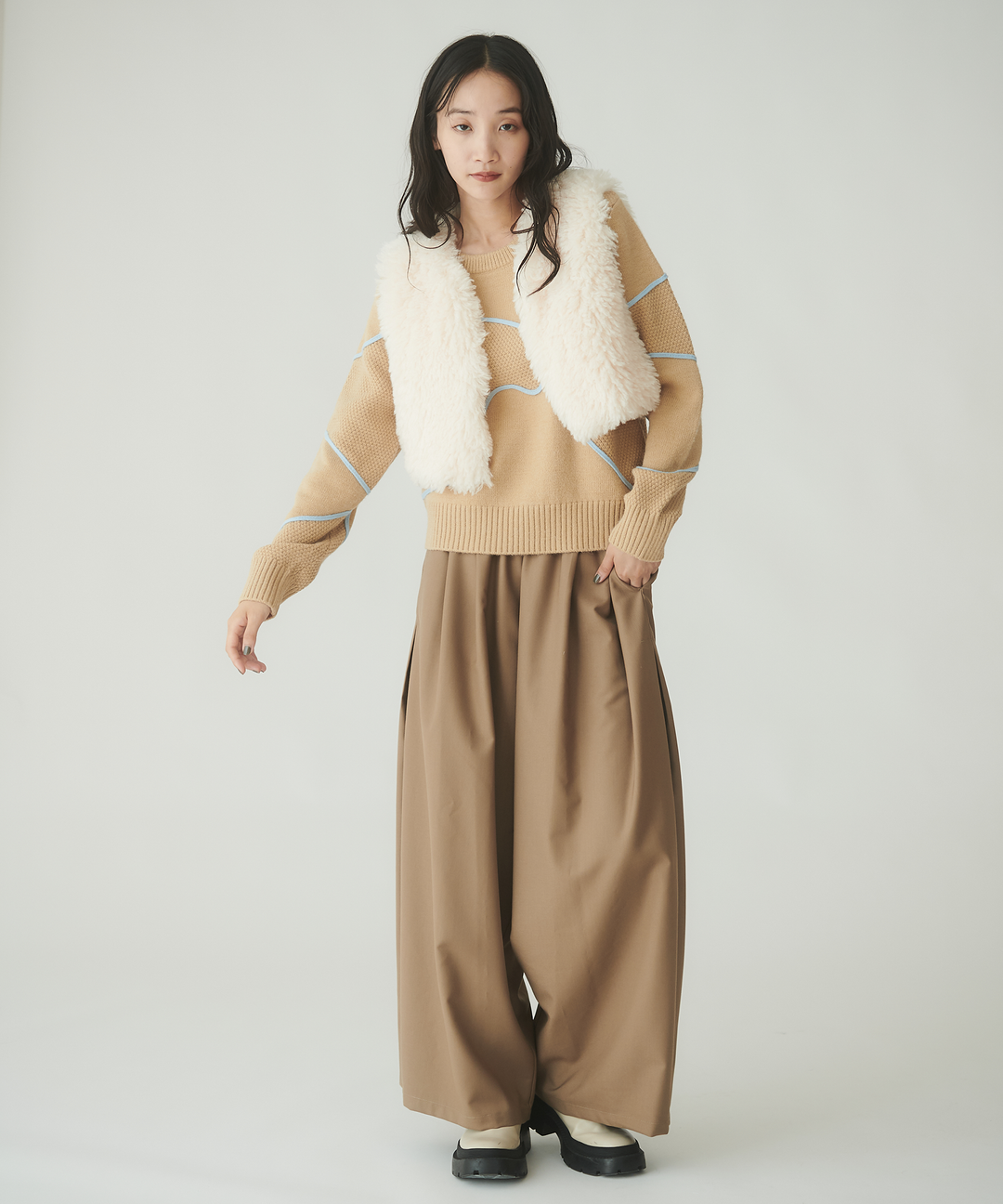 コードエンブロイダリーニット – FACE SANS FARD