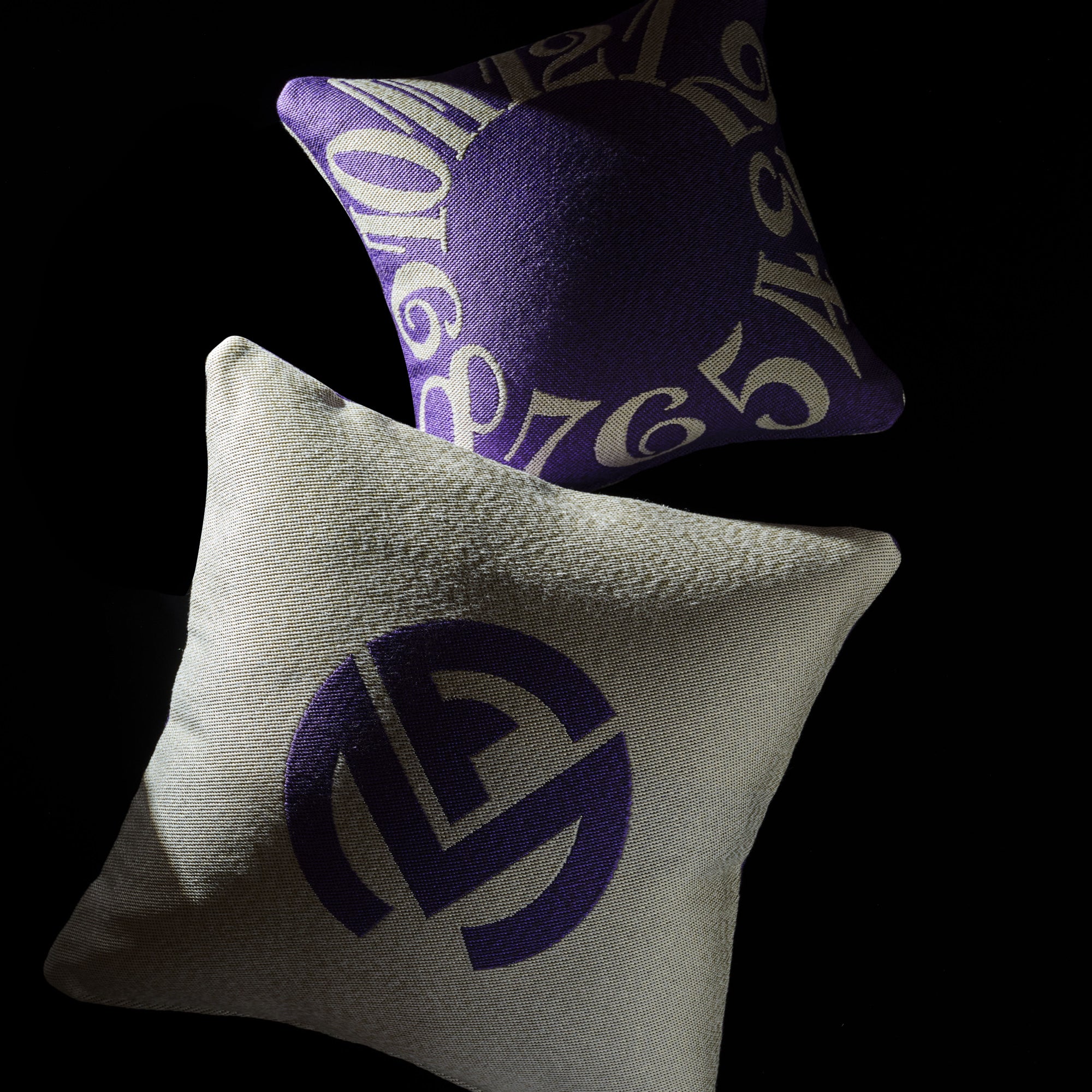 FRANCK MULLER e-Boutique クッション パープル 60cm FFF.CUSHION.PUR